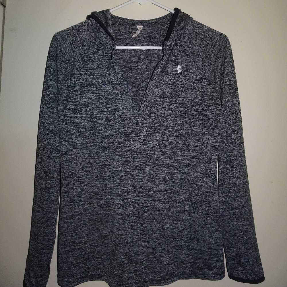 UnderArmour V-Neck pull-on hoodie